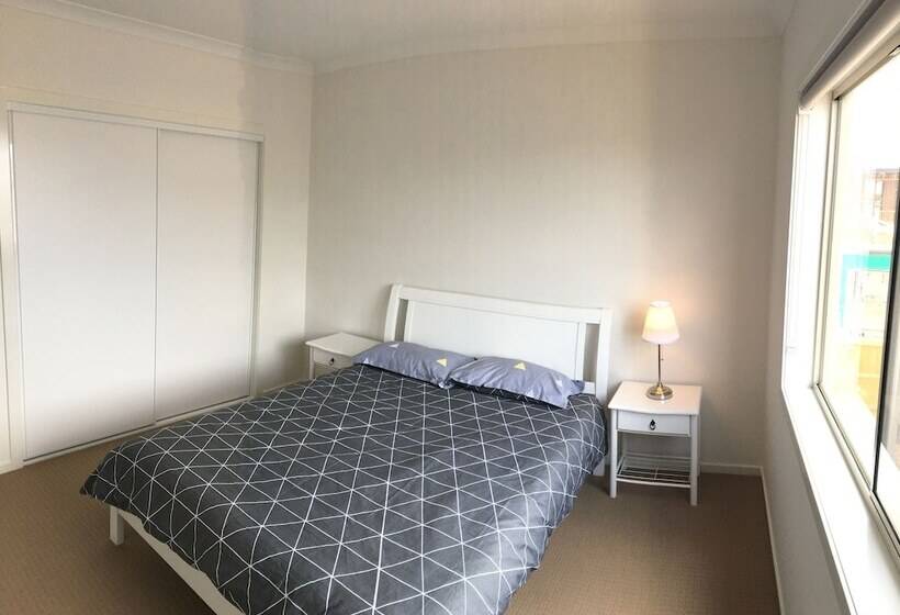 Apple House Point Cook