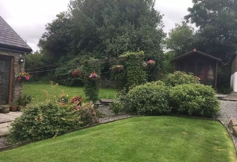 Aamiaismajoitus (B&B) Beudy Bach