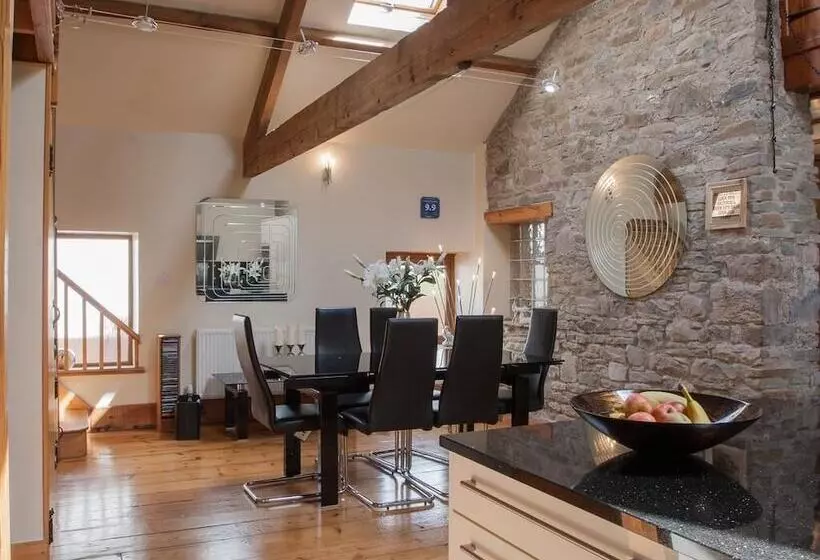 Aamiaismajoitus (B&B) Beudy Bach