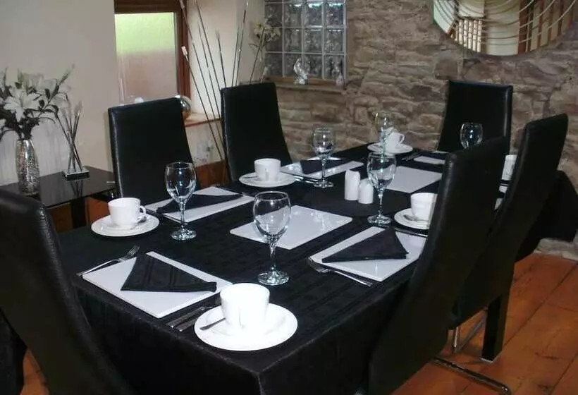 Aamiaismajoitus (B&B) Beudy Bach