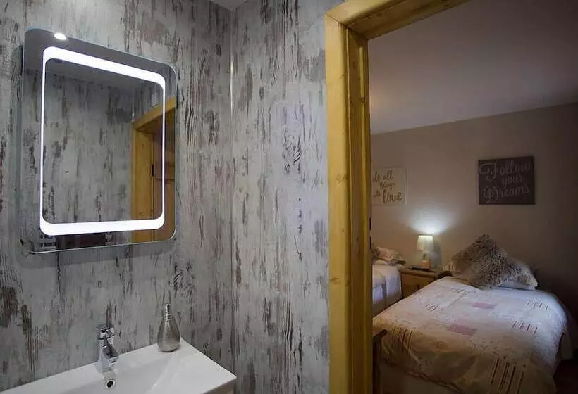 Aamiaismajoitus (B&B) Beudy Bach