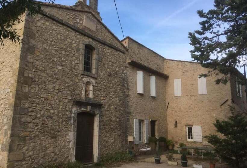 تختخواب و صبحانه Chambre D Hotes Presbytère St Symphorien