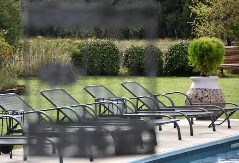 Aamiaismajoitus (B&B) Mas La Pomarede