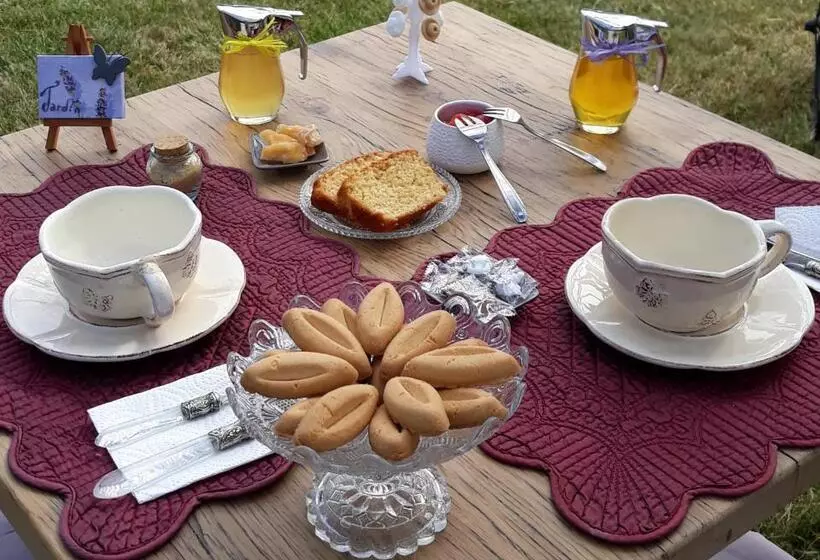 Aamiaismajoitus (B&B) Mas La Pomarede