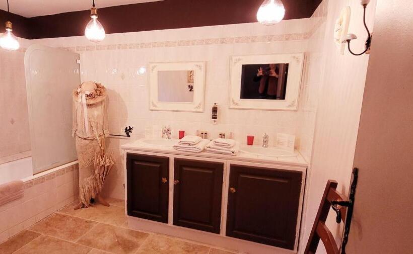 צימר Mas La Pomarede