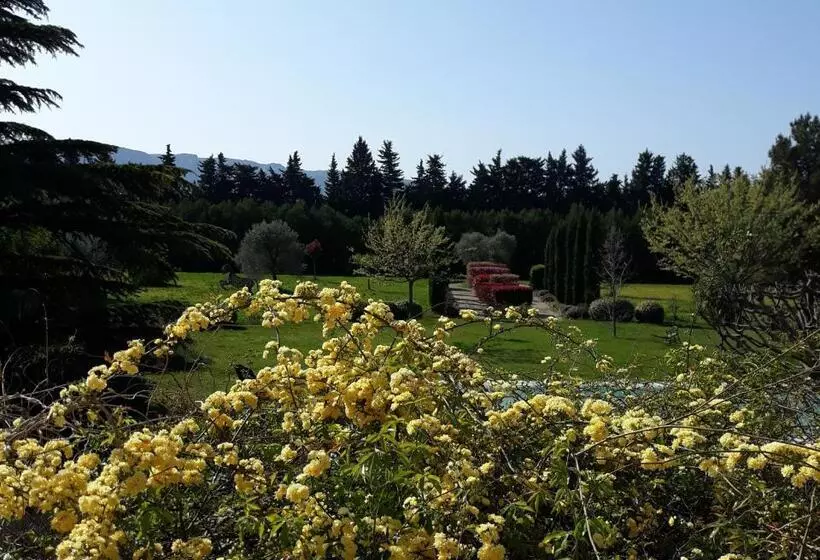 Aamiaismajoitus (B&B) Mas La Pomarede