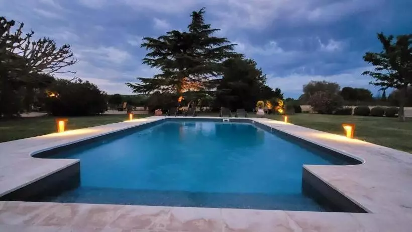 Aamiaismajoitus (B&B) Mas La Pomarede