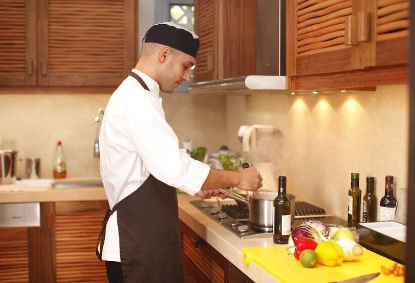 Belvedere Mykonos   Waterfront Villa & Suites   The Leading Hotels Of The World