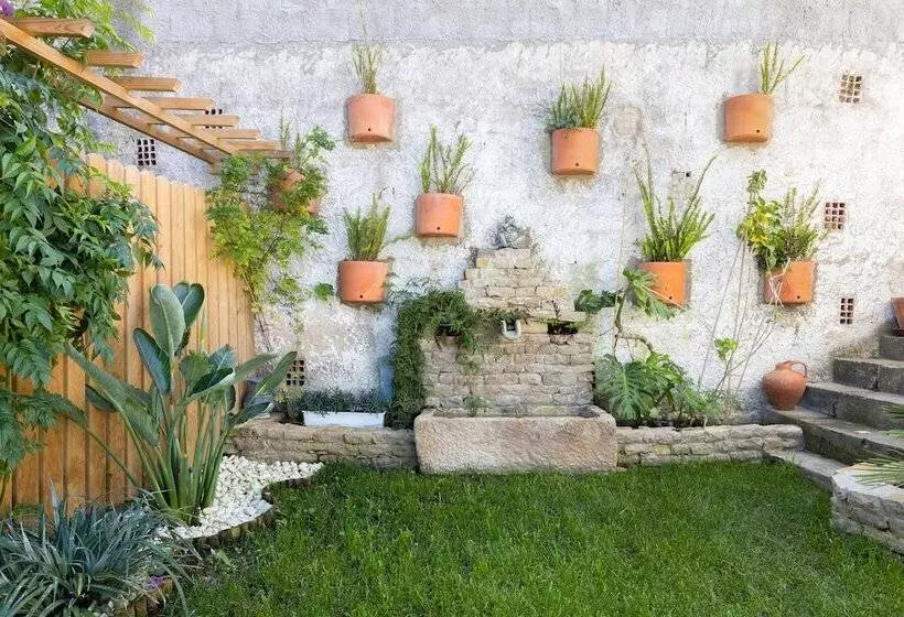 Carvoeira Surf & Family Villa