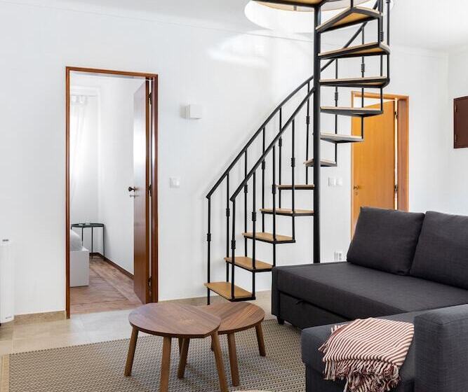 Carvoeira Surf & Family Villa