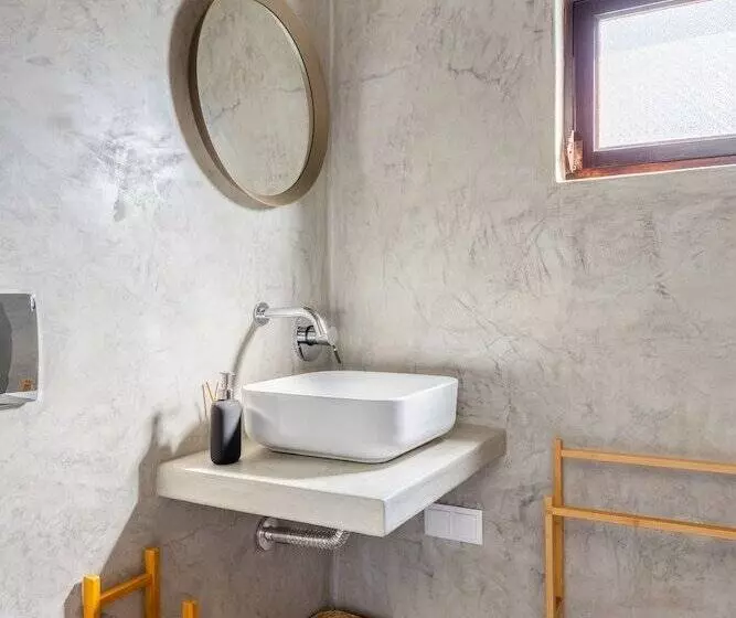 Carvoeira Surf & Family Villa