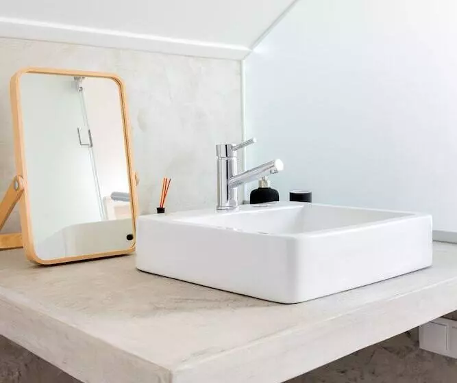 Carvoeira Surf & Family Villa