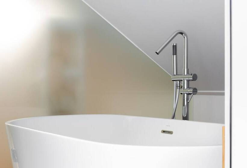 Carvoeira Surf & Family Villa