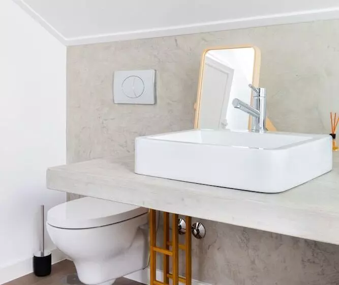 Carvoeira Surf & Family Villa