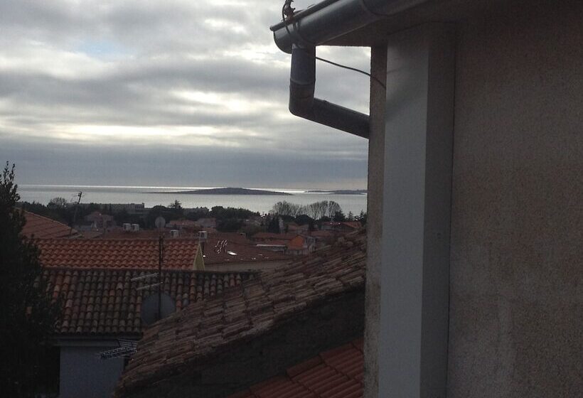 Cozy Apartment Nena In Medulin