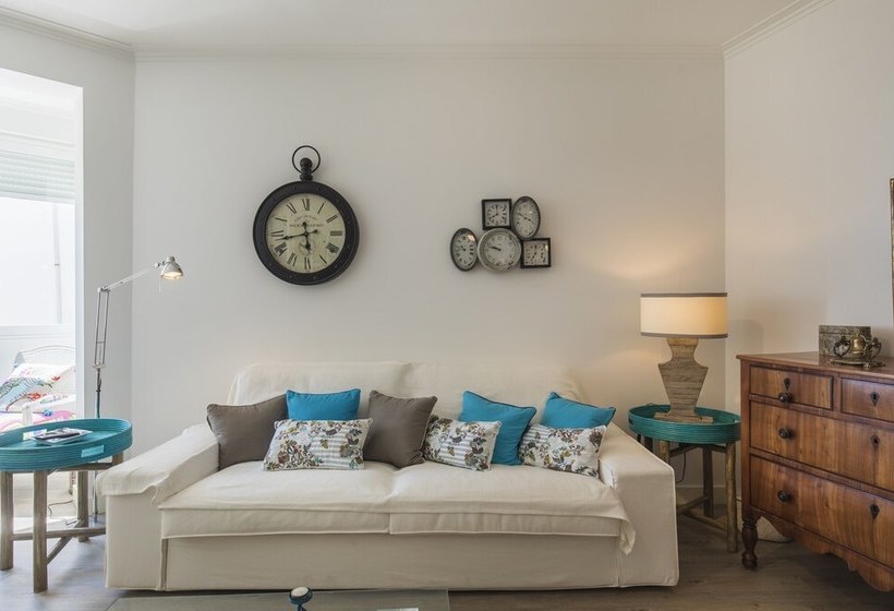 Cozy Seaview Apartment