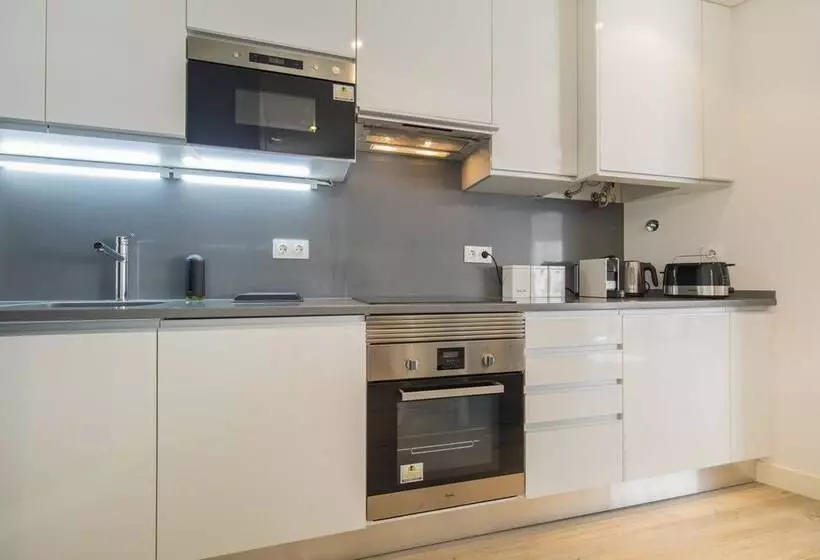 Cozy Seaview Apartment