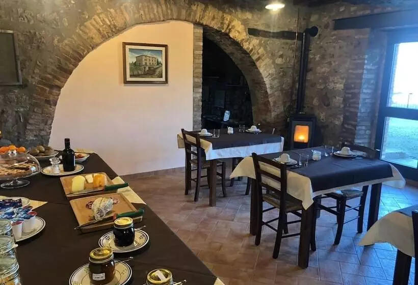 Maaseutuhotelli Agriturismo Oliviera Winery & Hiking