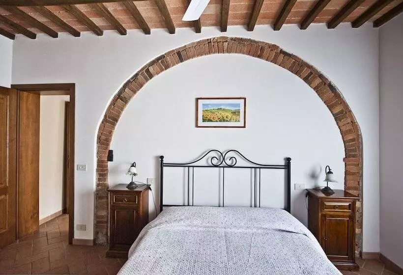 Maaseutuhotelli Agriturismo Oliviera Winery & Hiking