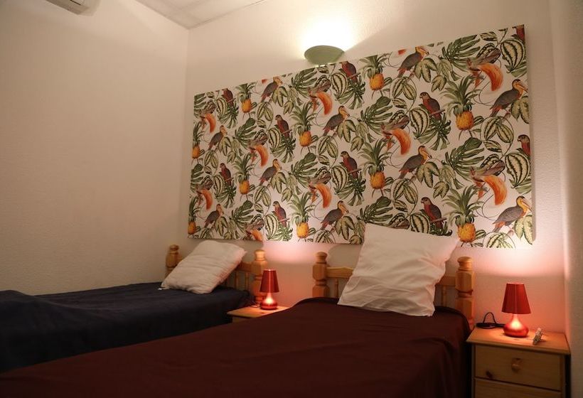 Les Pieds Dand L Eau