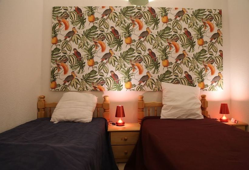 Les Pieds Dand L Eau