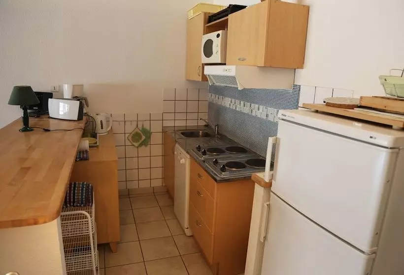 Les Pieds Dand L Eau