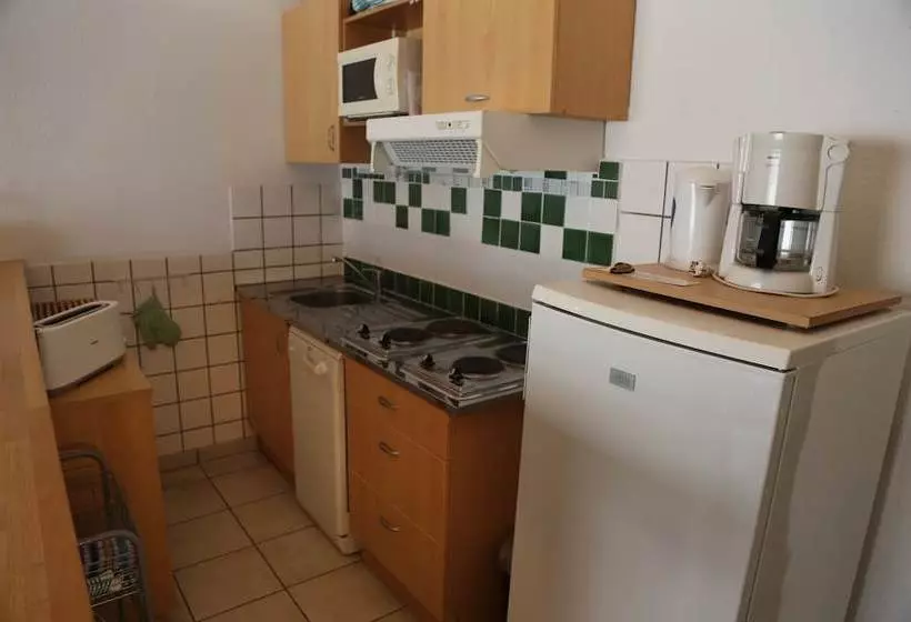 Les Pieds Dand L Eau