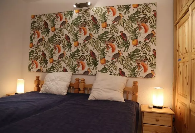 Les Pieds Dand L Eau