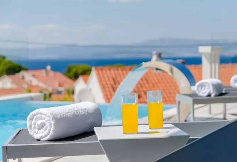 Luxury Villa Soleil With Swimming Pool