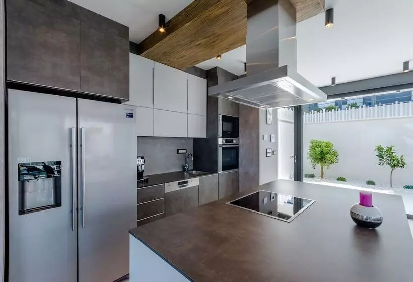 Luxury Villa Soleil With Swimming Pool