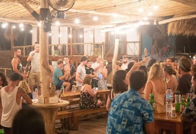 Mad Monkey Gili Trawangan Hostel