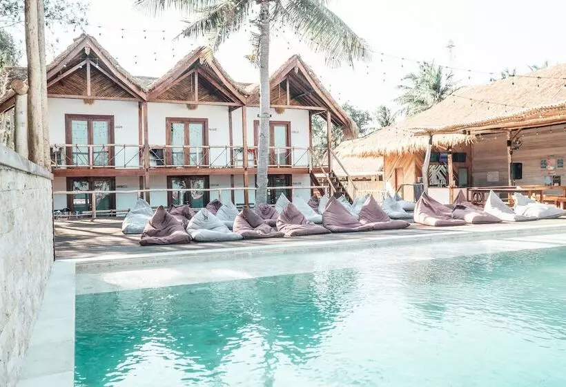 Mad Monkey Gili Trawangan Hostel