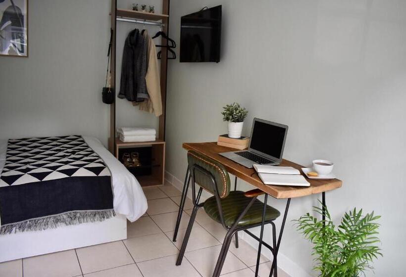 膳宿费 The Spinney