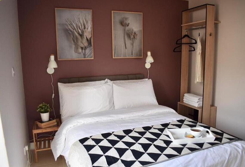 膳宿费 The Spinney