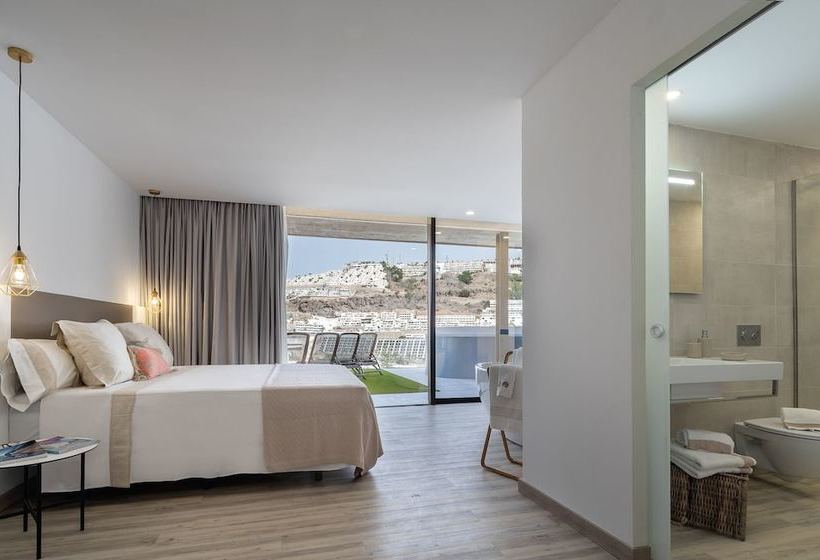 The One Luxury Apartments