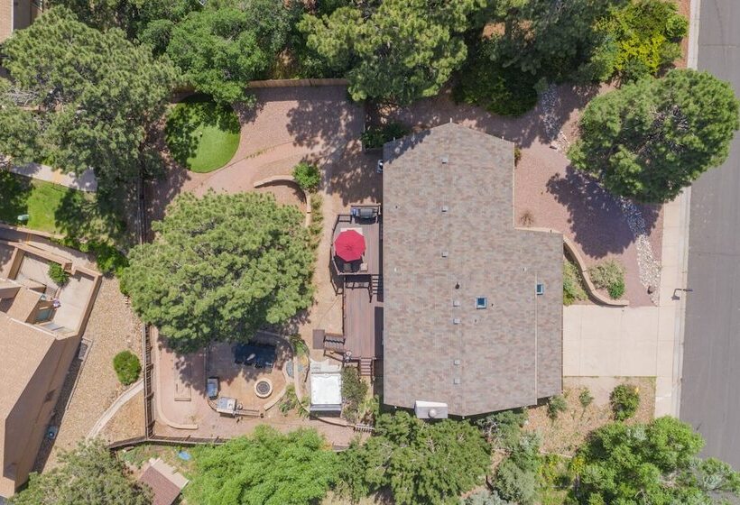 4br Entertainer Af Academy Hot Tub, Firepit!