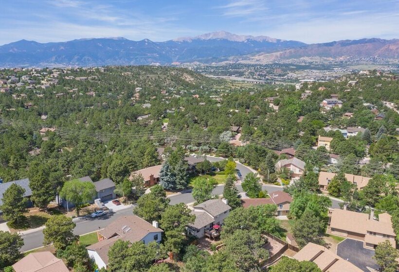 4br Entertainer Af Academy Hot Tub, Firepit!