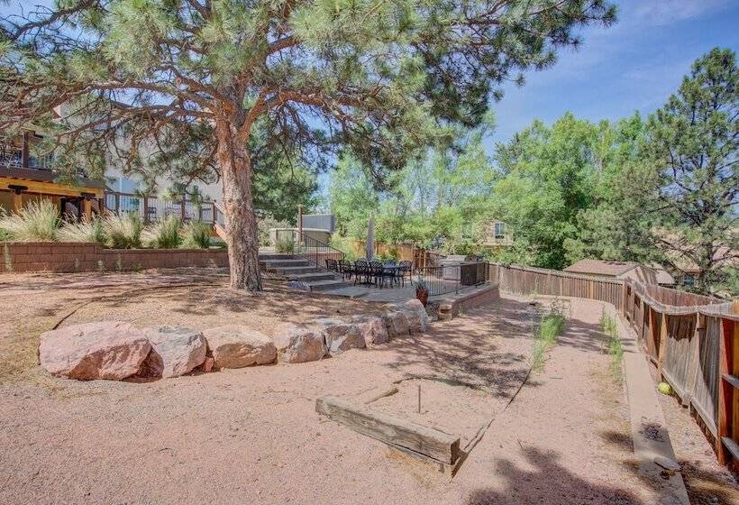 4br Entertainer Af Academy Hot Tub, Firepit!