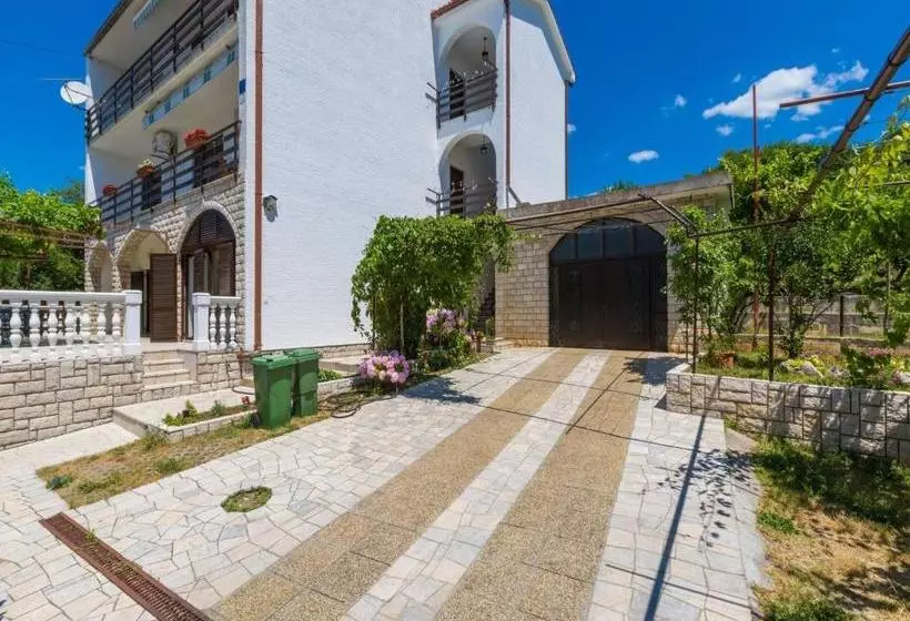 Apartments Ankica
