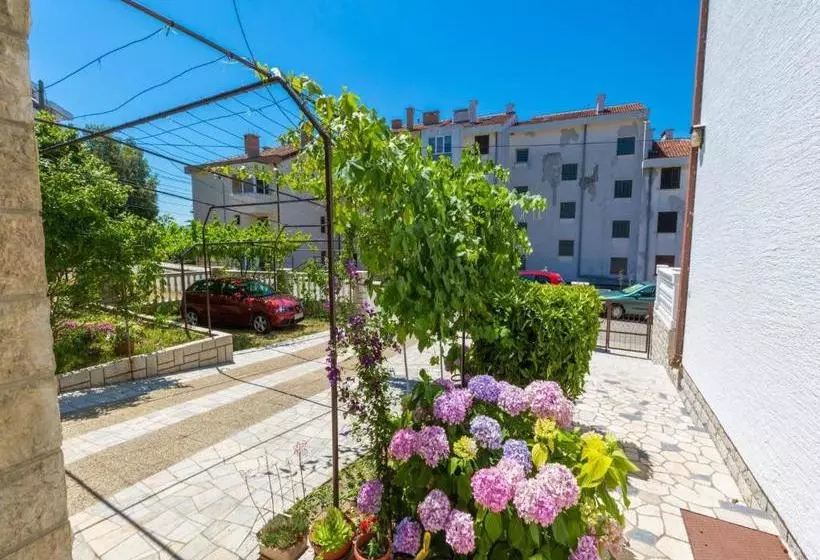 Apartments Ankica