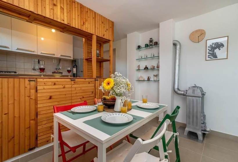 Casa Verde Apartment House