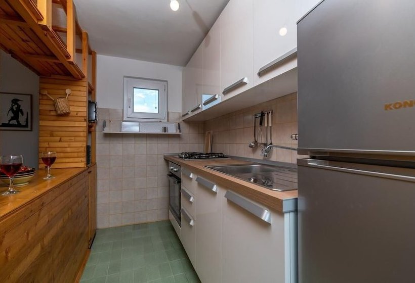 Casa Verde Apartment House