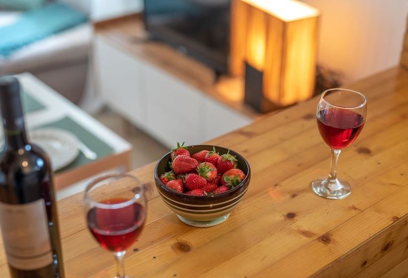 Casa Verde Apartment House