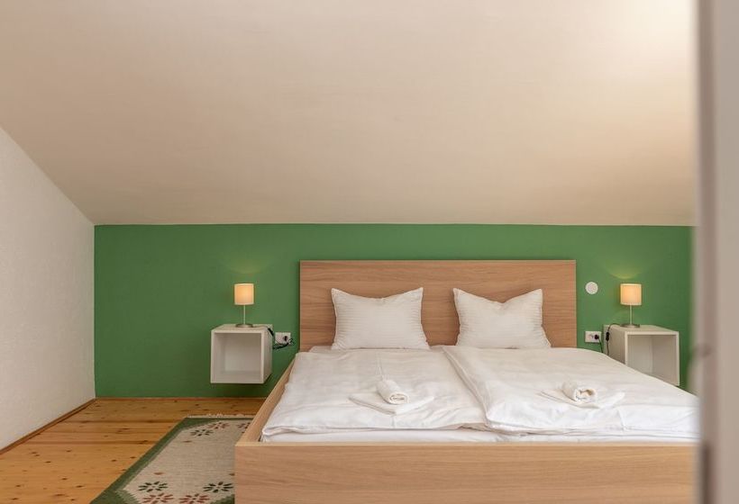 Casa Verde Apartment House