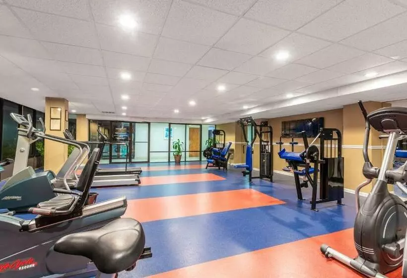 Hotelli Ramada By Wyndham Virginia Beach