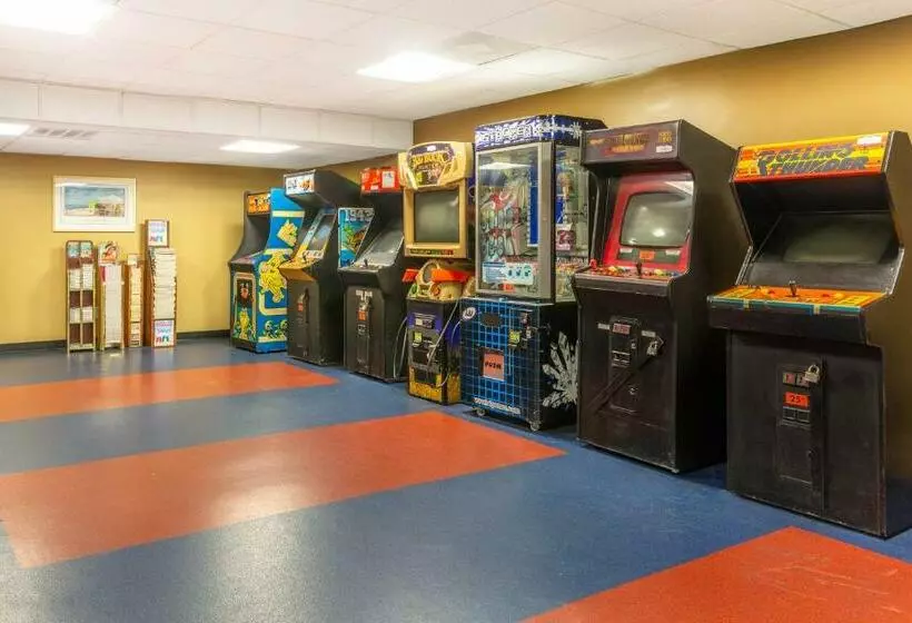 Hotelli Ramada By Wyndham Virginia Beach