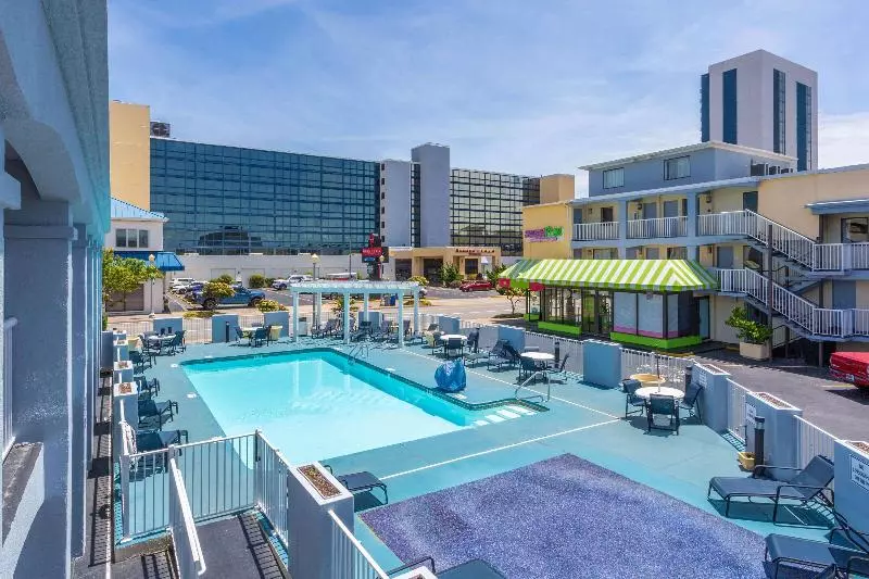 Hotelli Ramada By Wyndham Virginia Beach