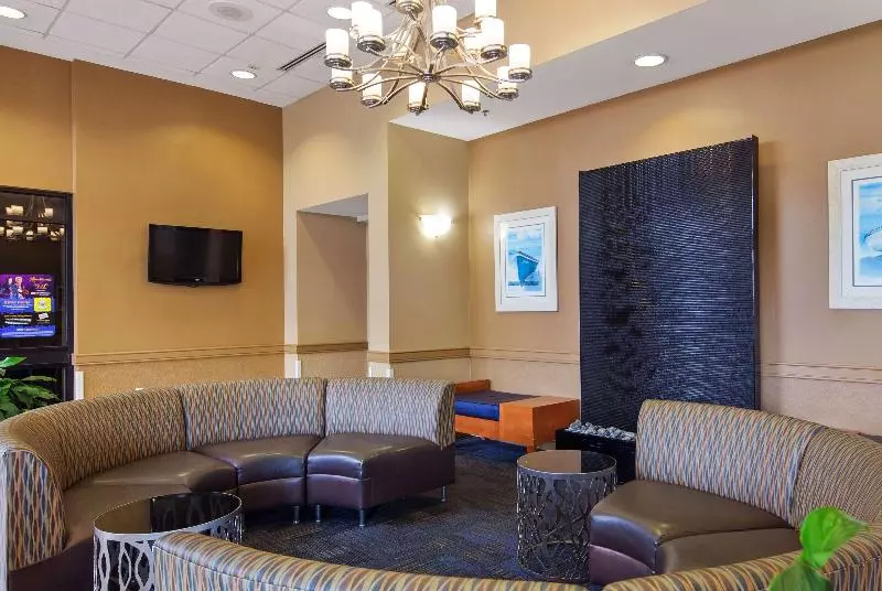 Hotelli Ramada By Wyndham Virginia Beach