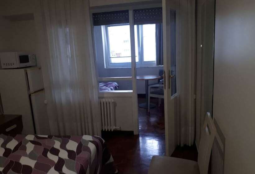 پانسیون Habitaciones Javier