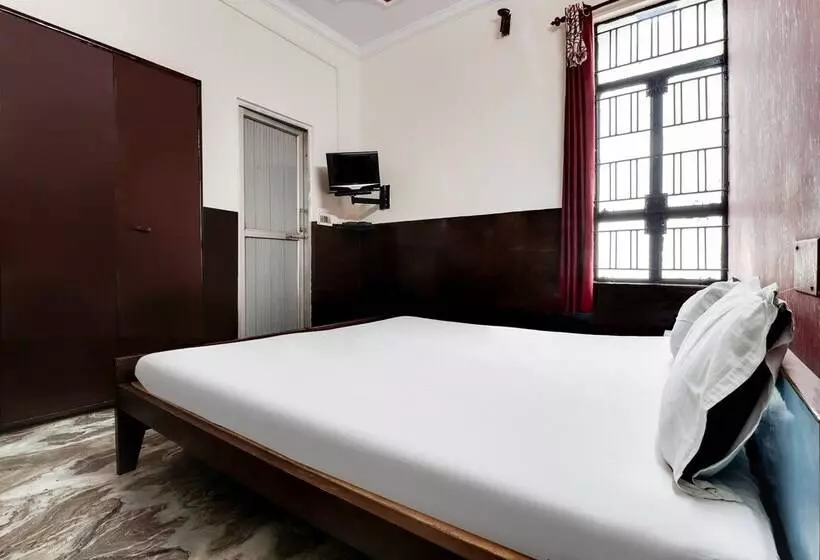 Spot On 40076 Hotel Sunny